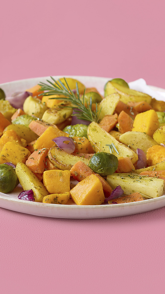 Buntes_Ofengemuese_mit_Kartoff_detail_45039