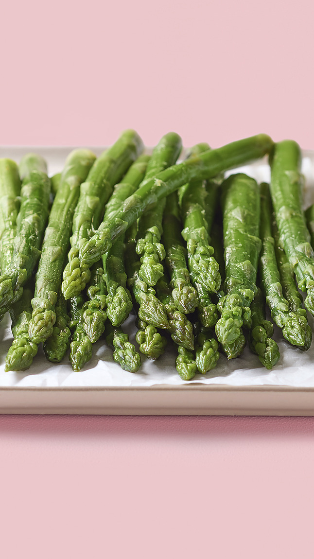 Gruener_Spargel_detail_45021