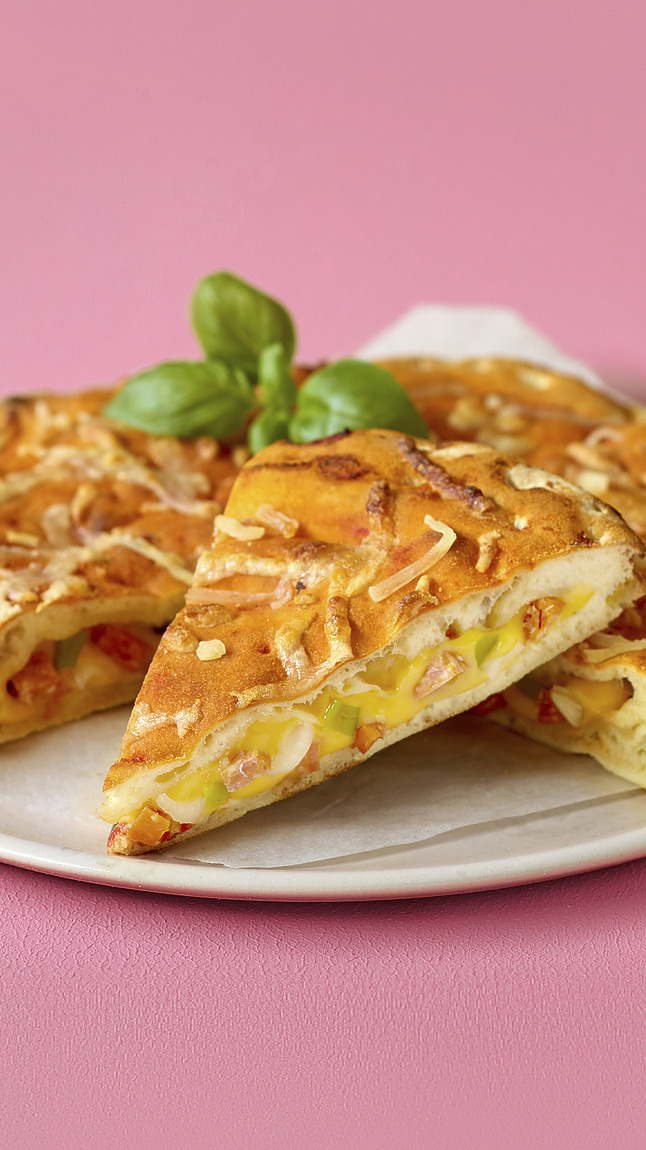 Focaccia_Salami___Cheddar_detail_35143 Focaccia_Salami___Cheddar_detail_35143