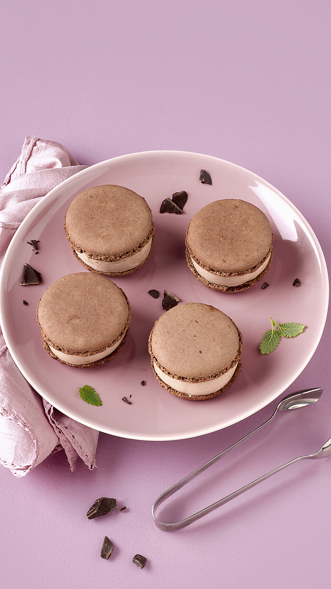 Schokoladen_Eis-Macaron_web_40061