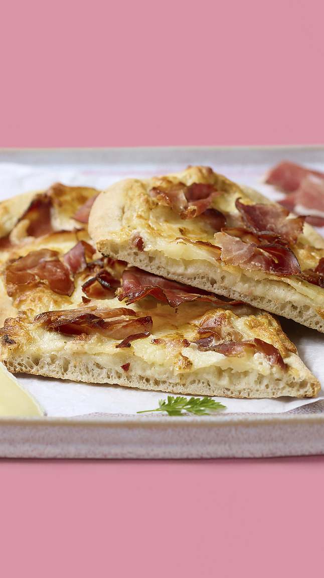 Johanns_Pizza_mit_Brie___Speck_detail_35218