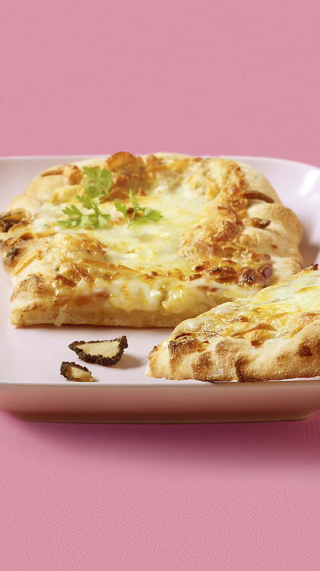 Johanns_Pizza_Mozzarella_aufge_detail_35128