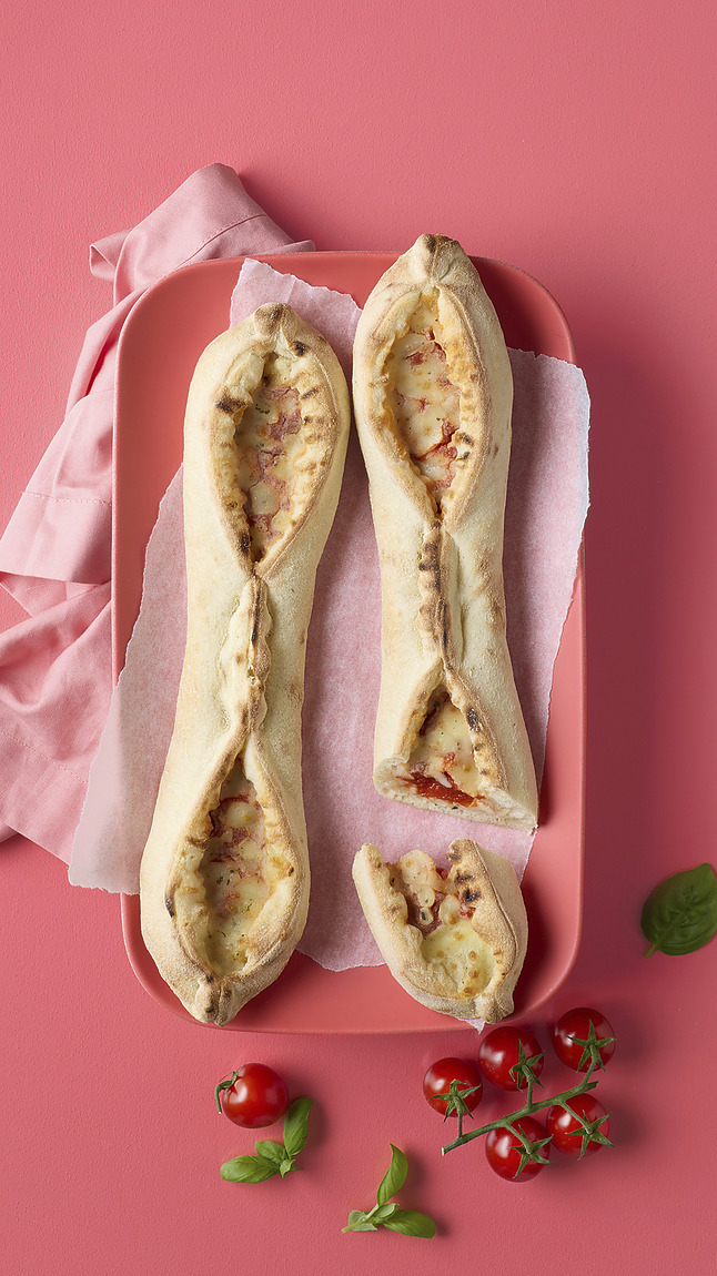 Pizzaschiffchen_Tomate___Mozza_web_35144